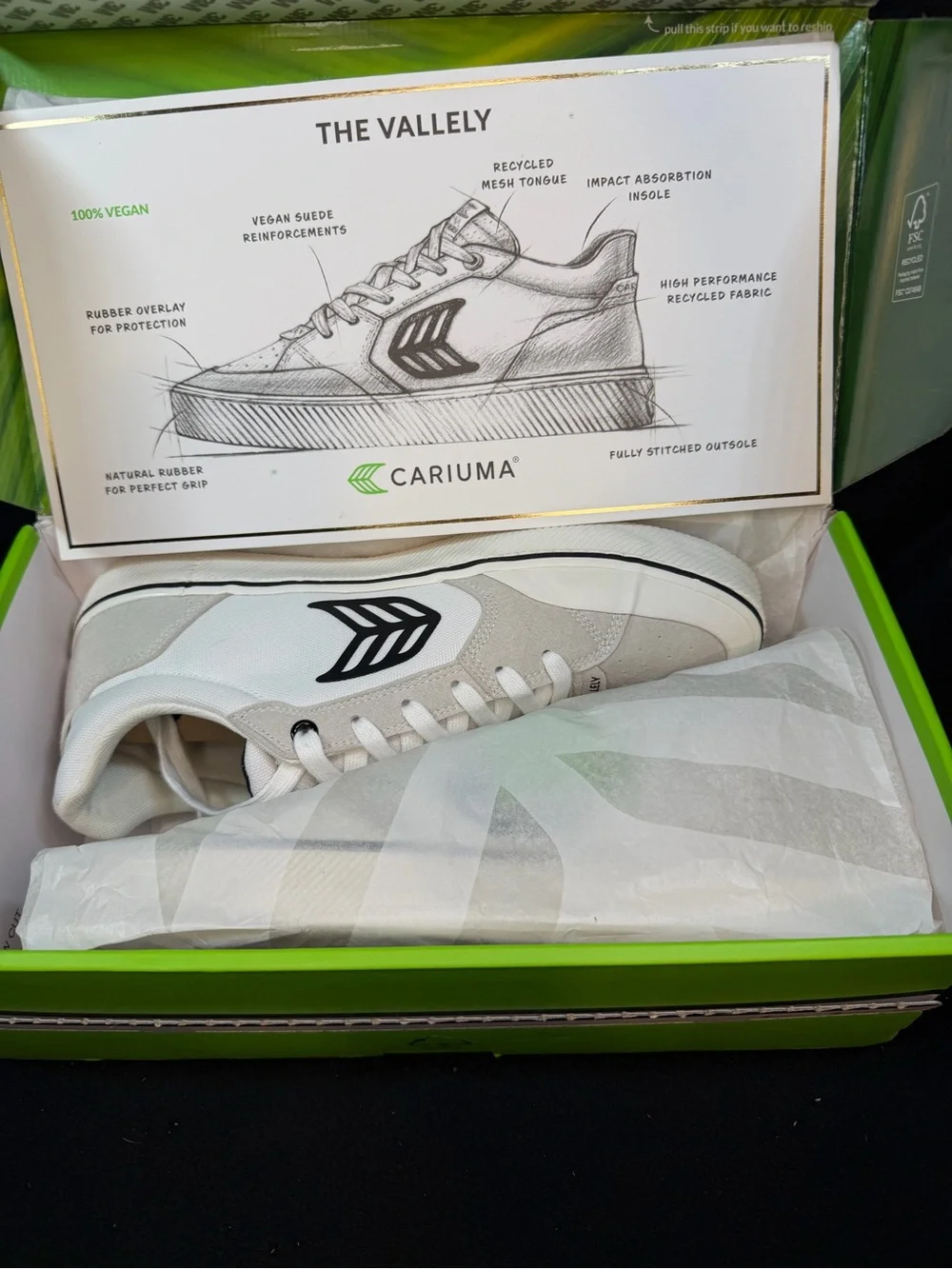 Cariuma Men's Vallelly Sneakers in White with Cream Accents size 11 men’s